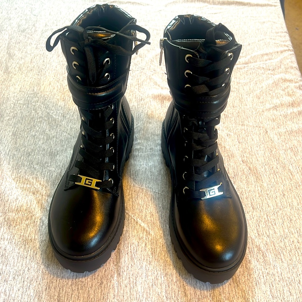 New Guess Combat Black Boots - Picture 2 of 6